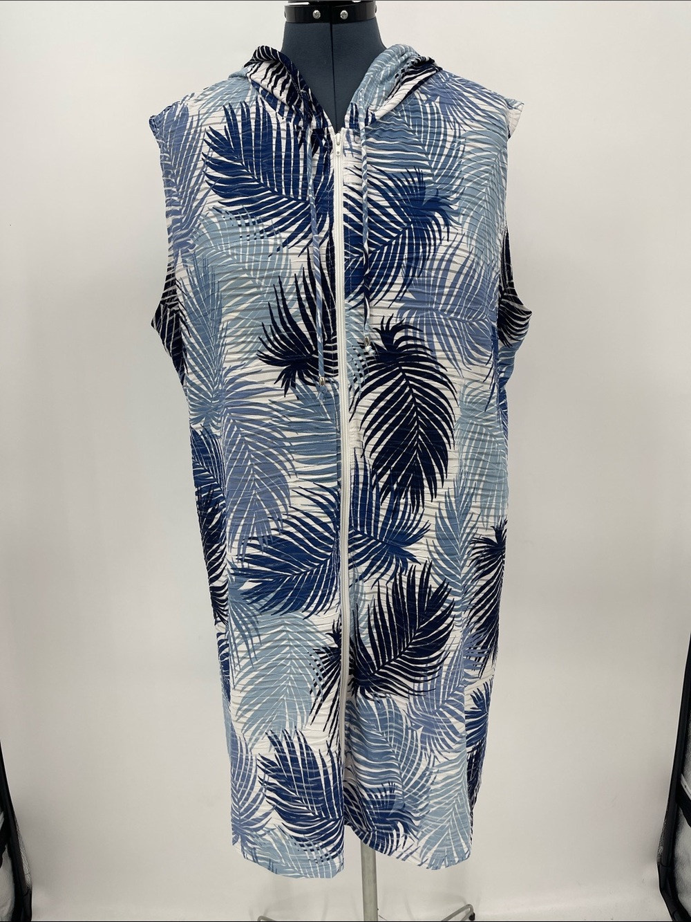 PORTOCRUZ Sleeveless Hooded Cover-Up with Blue Palm Print WOMENS SIZE 2 XL